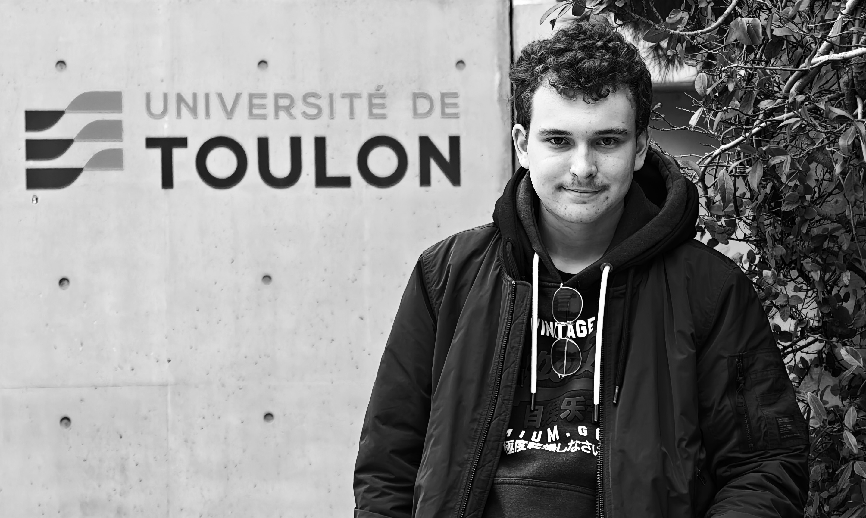 portrait de moi devant mon université